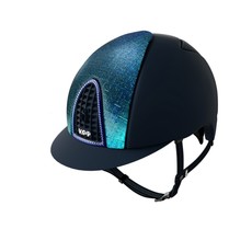 CAP CROMO TEXTILE BLU CASCO DA EQUITAZIONE BLU CON DETTAGLI LUMINOSI E CORNICE IN SWAROVSKI CAP CROMO TEXTILE BLU CASCO DA EQUITAZIONE BLU CON DETTAGLI LUMINOSI E CORNICE IN SWAROVSKI