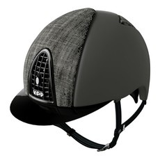 KEP CROMO TEXTILE GRIGIO, CON INSERTI FRONTE E RETRO IN STILE
JEANS NERO, CON VISIERA, GRIGLIA E CORNICE NERO POLISH. KEP CROMO TEXTILE GRIGIO, CON INSERTI FRONTE E RETRO IN STILE
JEANS NERO, CON VISIERA, GRIGLIA E CORNICE NERO POLISH.